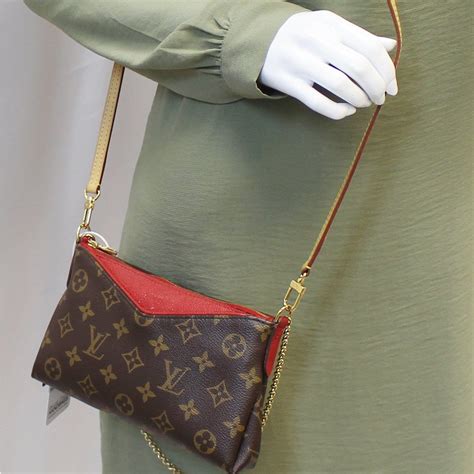 louis vuitton pallas chain discontinued|discontinued pallas handbags.